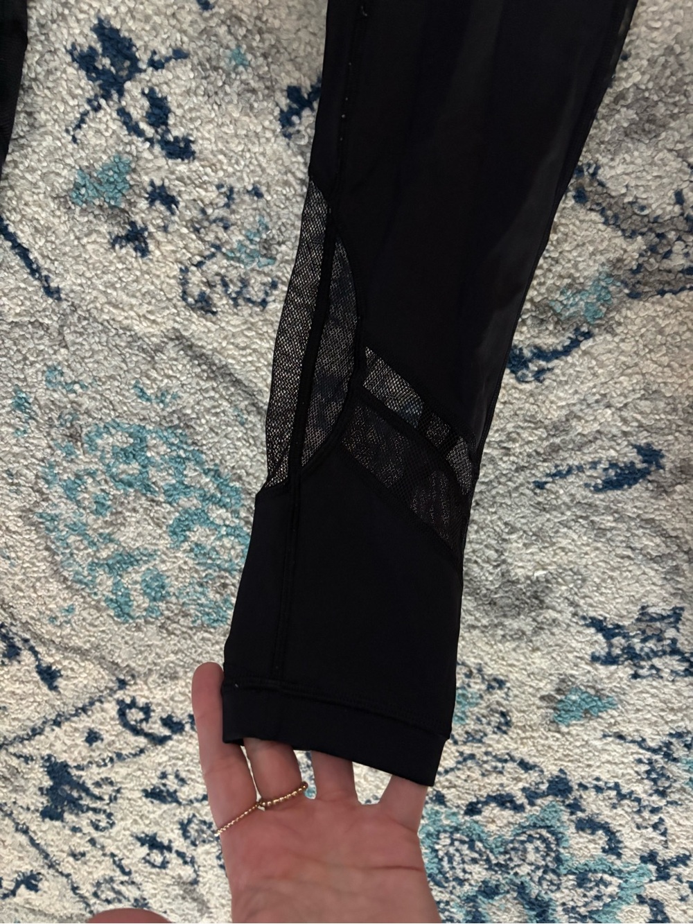 Lululemon Women's Black Mesh Panel Leggings